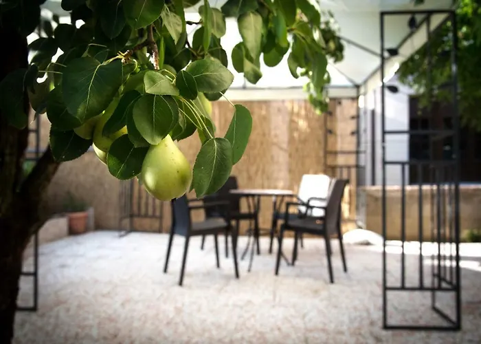 Madi' Apartmán Lajatico